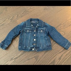 GAP denim jacket sz 4T